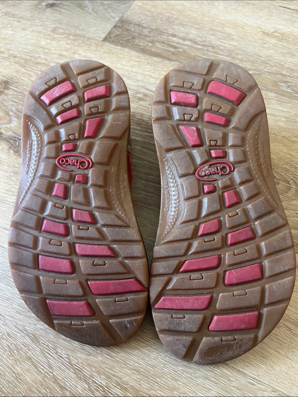Girls Chaco’s size 11K